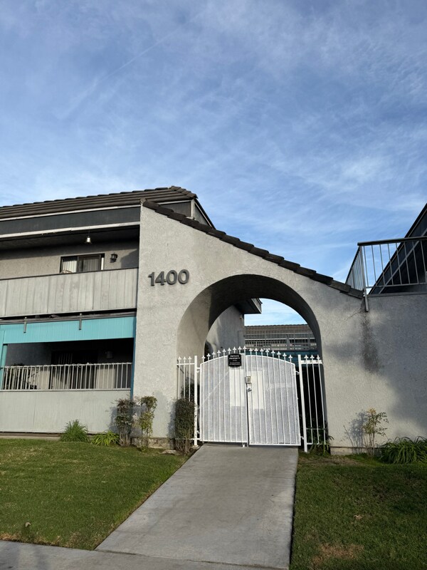 Building Photo - 1400 Peckham St