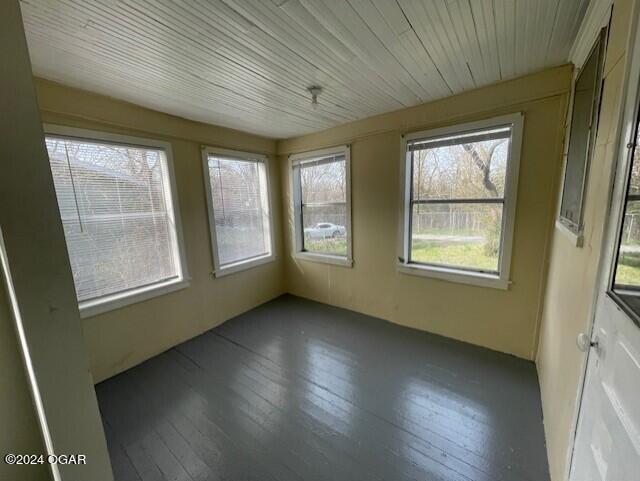 Building Photo - 530 N Jackson Ave