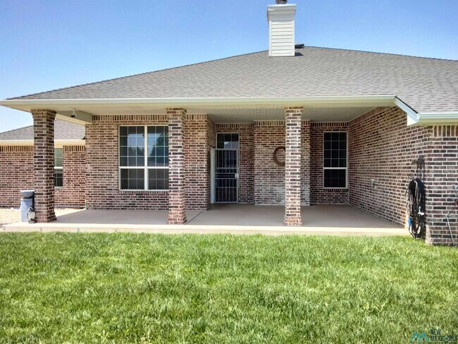 Building Photo - 621 Providence Cir
