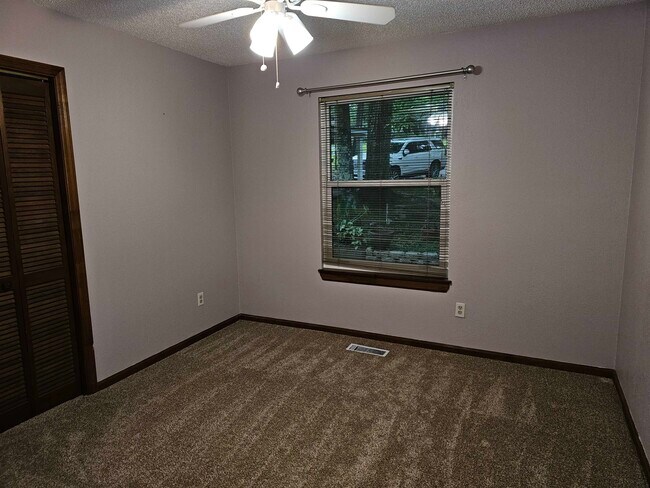 Building Photo - 3624 Barbary Dr