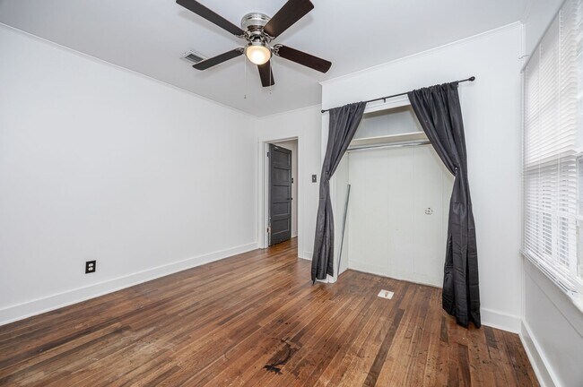 Building Photo - Cute 2 Bed 1 Bath in Pascagoula