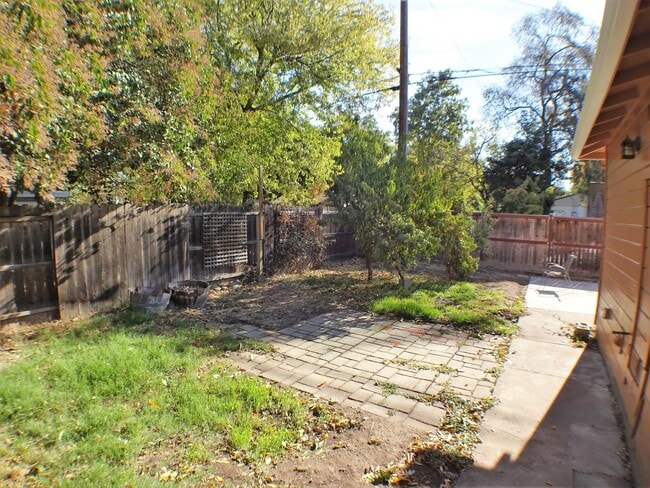 Building Photo - 1804 Citrus Ave