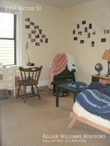 Building Photo - 2357 Victor St