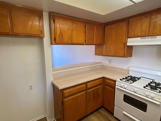 Interior Photo - 14020 Yukon Avenue,