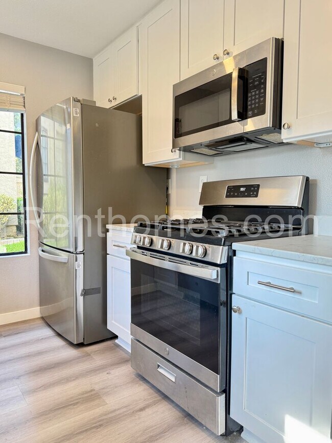 Building Photo - 13272 Wimberly Square