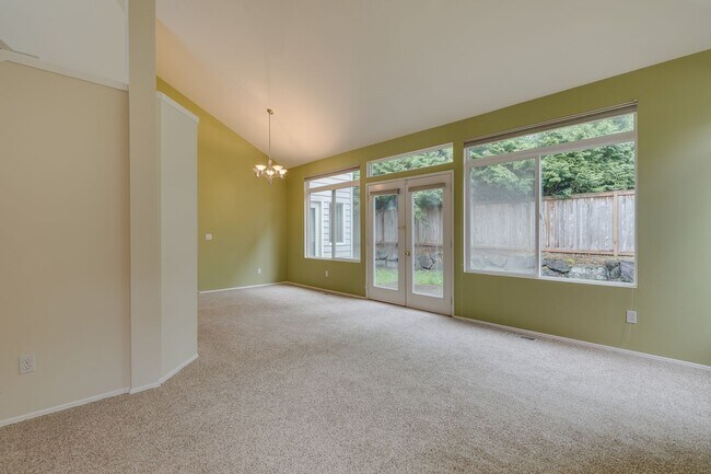 Building Photo - KLAHANIE Rental Home Available in August!