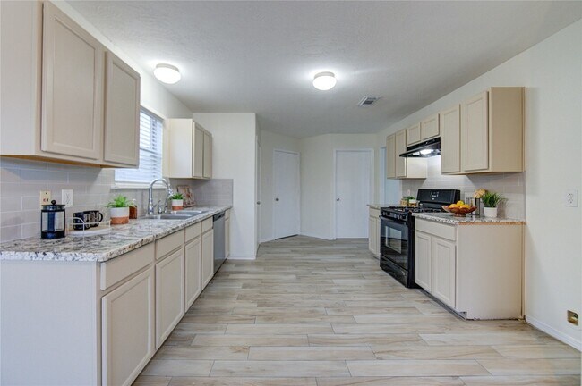 Building Photo - 9926 Myrtle Field Ln