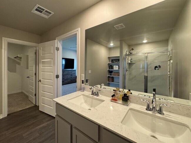 Building Photo - 2800 Stormy St