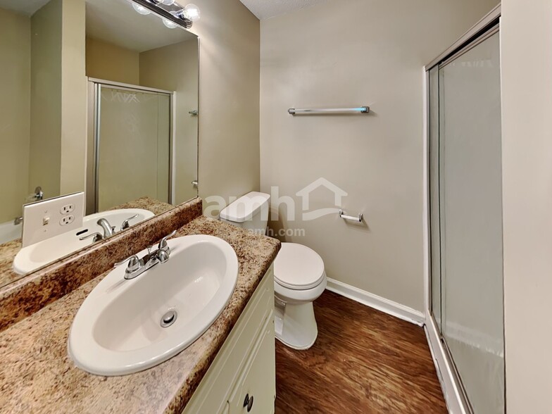 Building Photo - 1021 Whispering Woods Dr