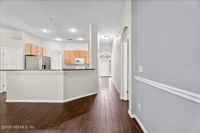 Building Photo - 8871 Canopy Oaks Dr