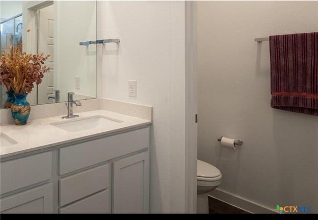 Building Photo - 14020 Neskar Dr