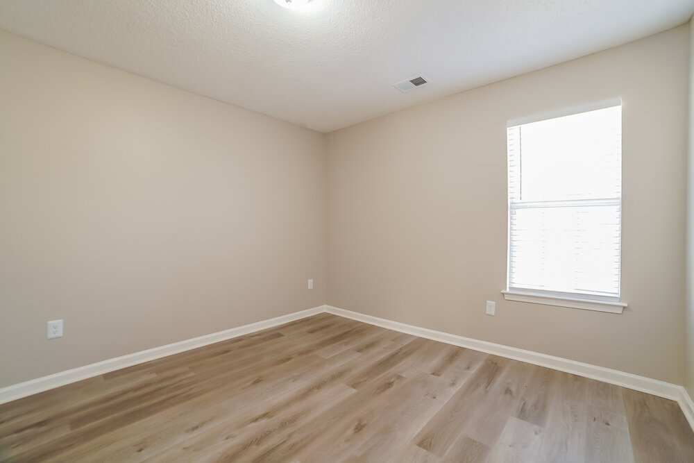 Building Photo - 5696 Nichols Dr