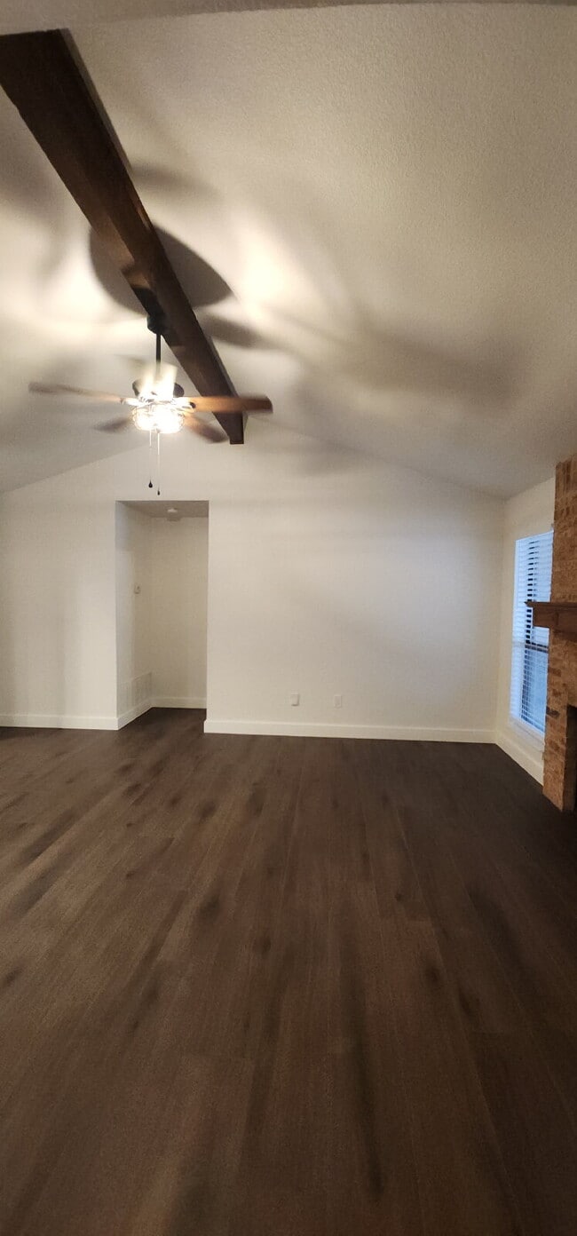 Building Photo - 1112 Concord Dr