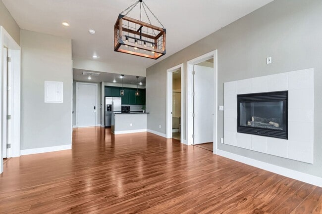 Building Photo - 1 MONTH FREE!!!!! 2bd/2ba Top Floor Condo in Congress Park - Available 8/7!