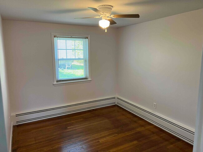 Building Photo - 45 Bedford Ave