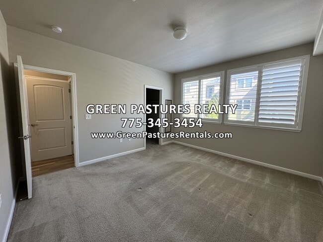 Building Photo - 2490 Eastshore Pl