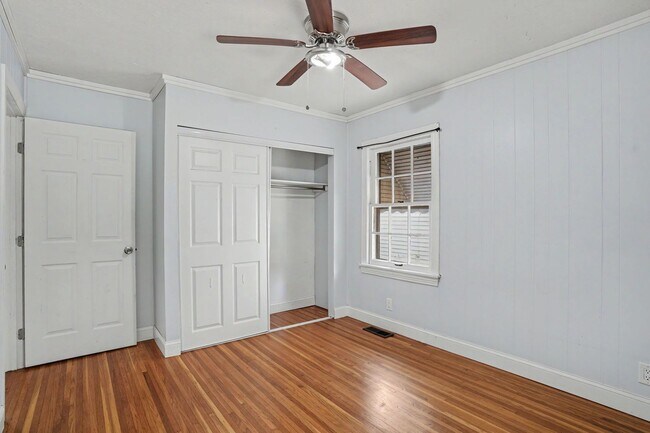 Building Photo - 521 Creel Ave