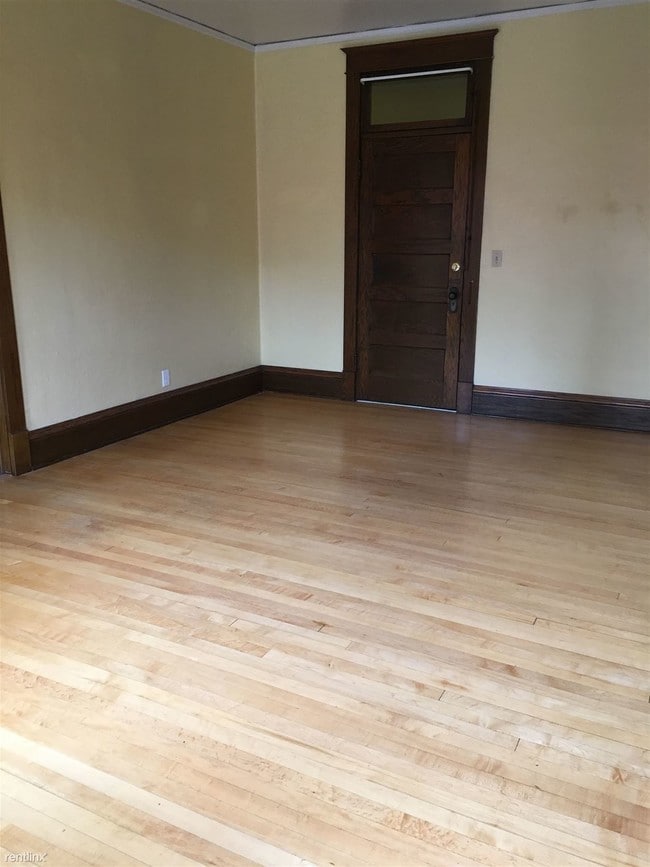 Building Photo - 230 Central Ave S