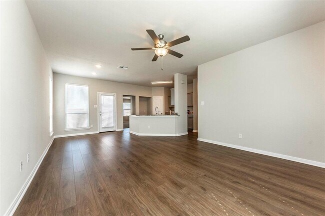 Building Photo - 8220 Tourmaline Wy