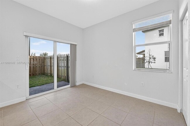 Building Photo - 2650 SE 29th St