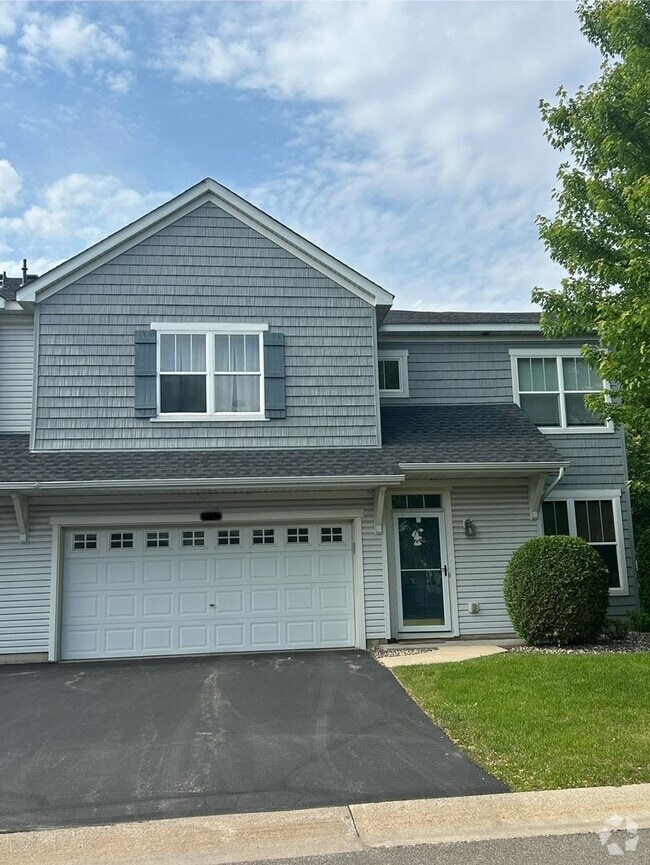 Building Photo - CHASKA TOWNHOME FOR RENT