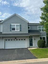 Building Photo - CHASKA TOWNHOME FOR RENT
