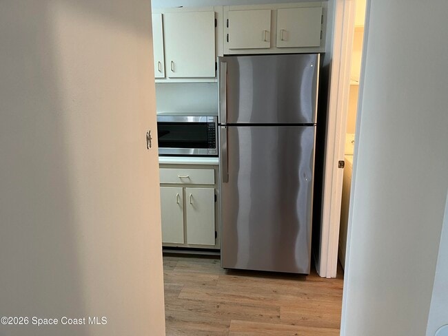 Building Photo - 225 S Tropical Trail