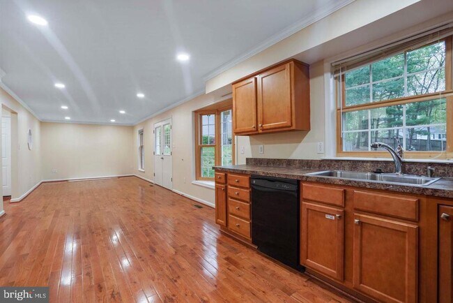 Building Photo - 5105 PHEASANT Rd