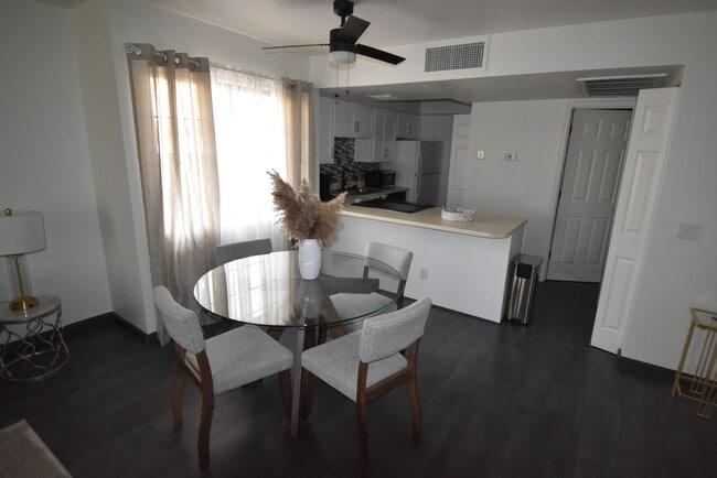 Building Photo - 1200 E River Rd