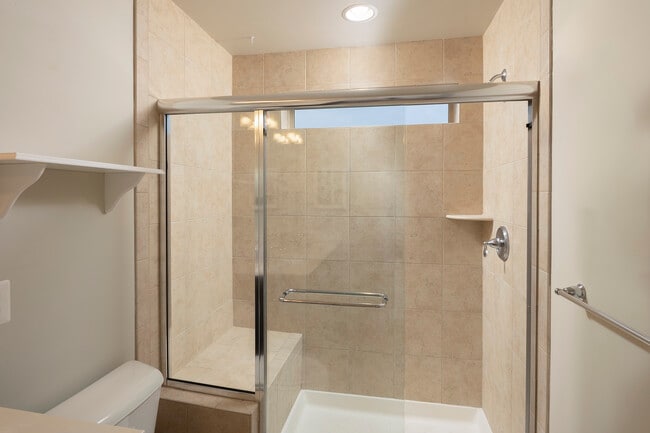 Building Photo - 214 Tanner Ln