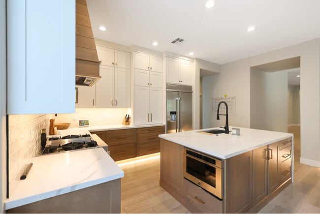 Building Photo - 13214 W Rancho Dr