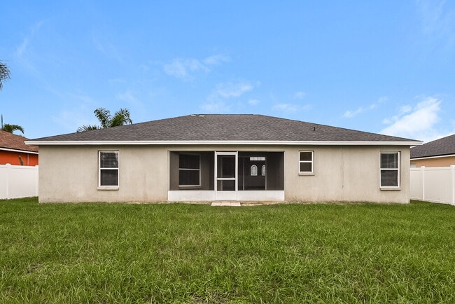 Building Photo - 7134 Summit Dr