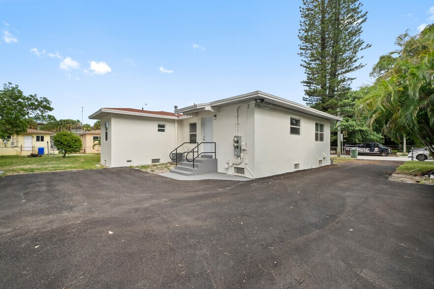 Building Photo - 1219 NW 33rd St