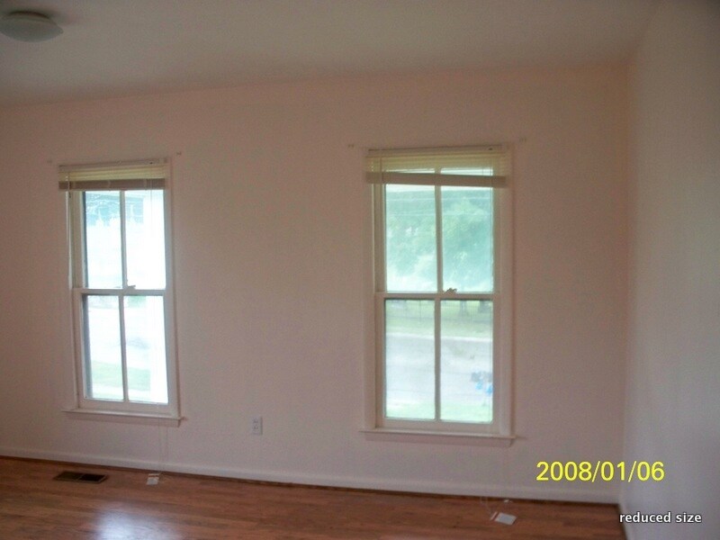 Building Photo - 203 Monroe St