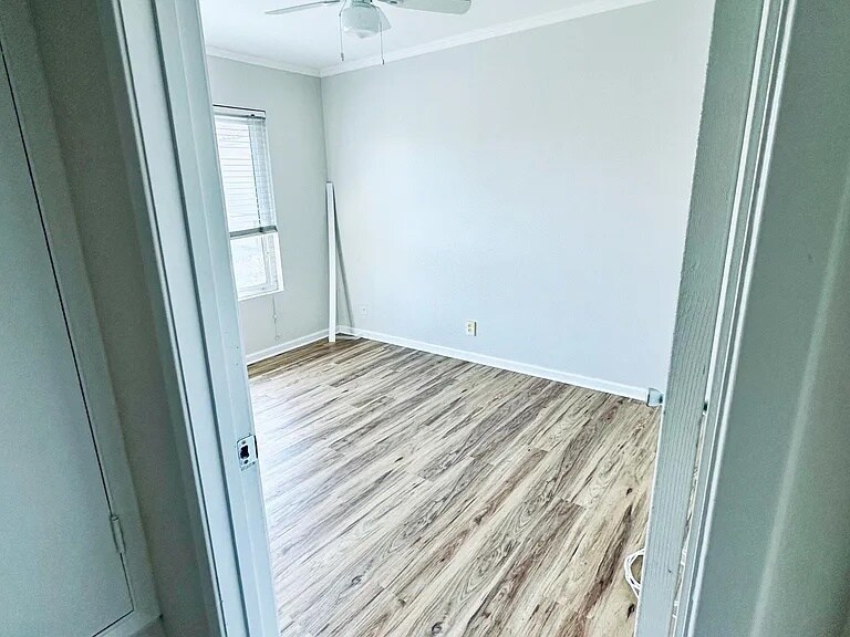 Building Photo - 8452 El Arroyo Dr
