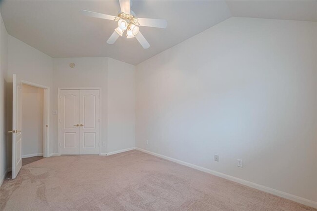 Building Photo - 11106 Fairway Dr