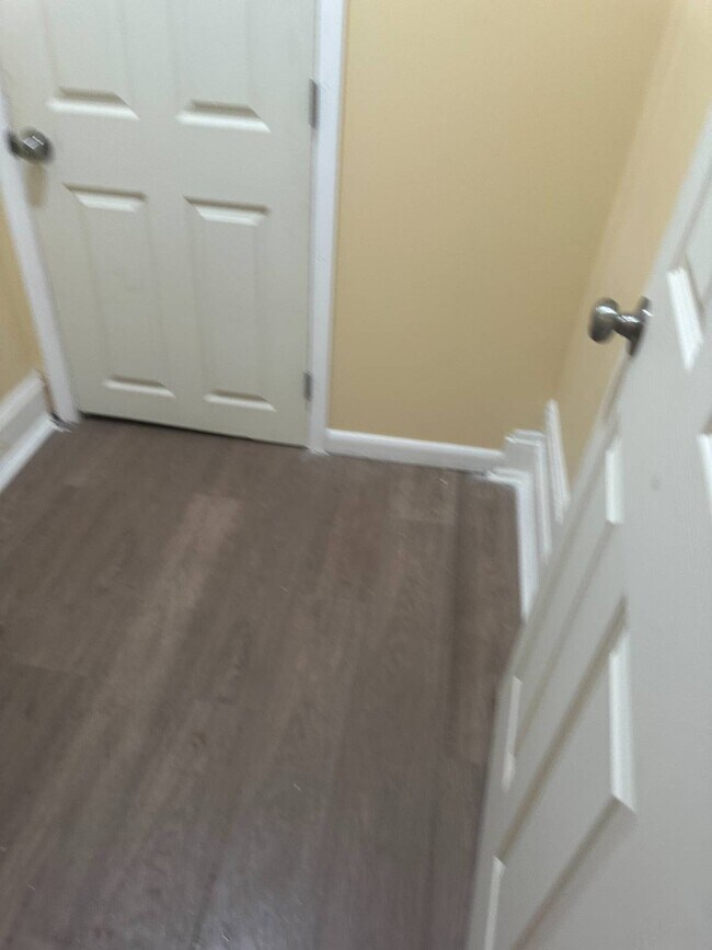 Building Photo - 1146 E 35th St