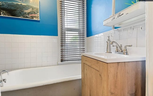 Building Photo - STUNNING Saint Paul Single Family Home - High End Upgrades Throughout