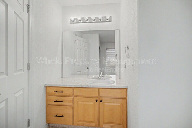 Building Photo - 11081 Independence Cir W