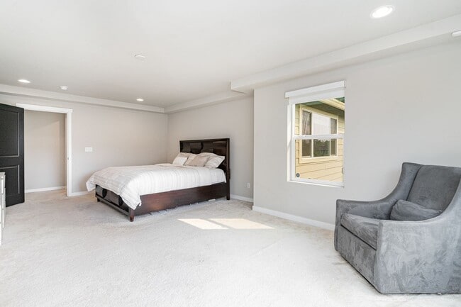 Building Photo - Beautiful home in Monroe available 9/15