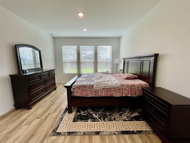 Building Photo - 31603 Rosebud Vly Ln