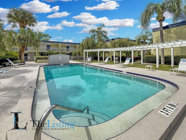 Building Photo - 1301 S Howard Ave