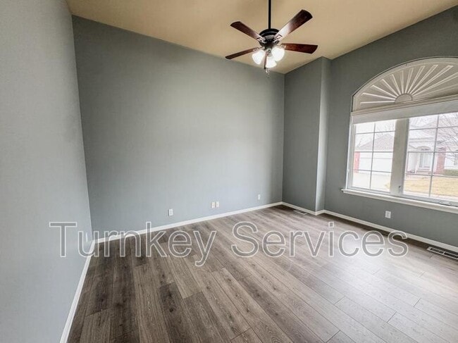 Building Photo - 717 Villa Plaza