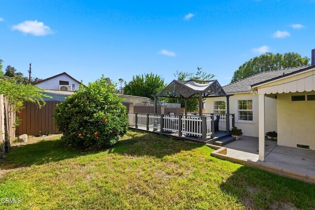Building Photo - 10734 Oro Vista Ave