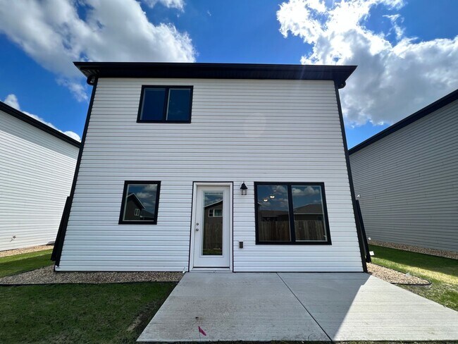 Building Photo - Welcome to Lincoln ND's newest development, Moon Ridge!