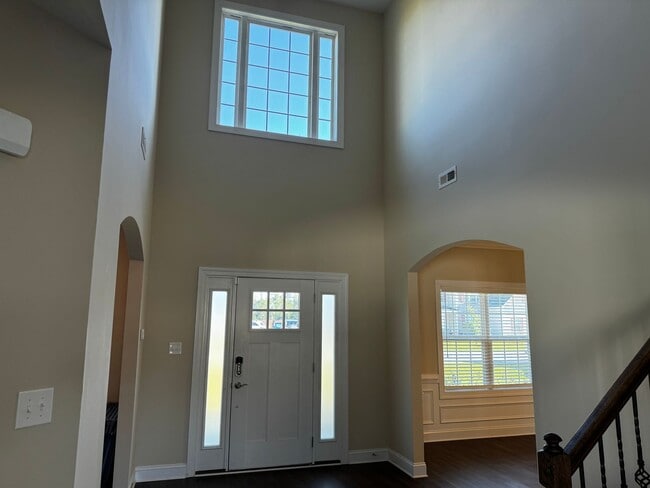 Building Photo - Grand 2 story home in Bluewater Rise