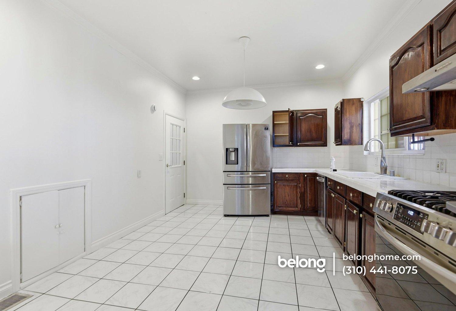 Building Photo - 1410 Fedora St