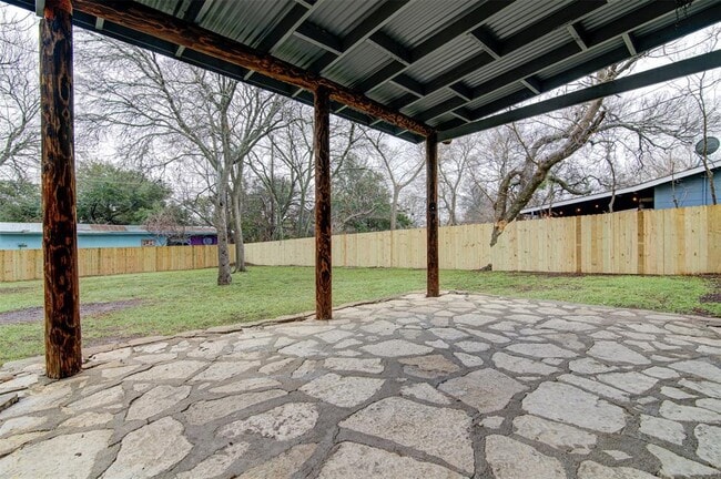 Building Photo - 4707 Menchaca Rd