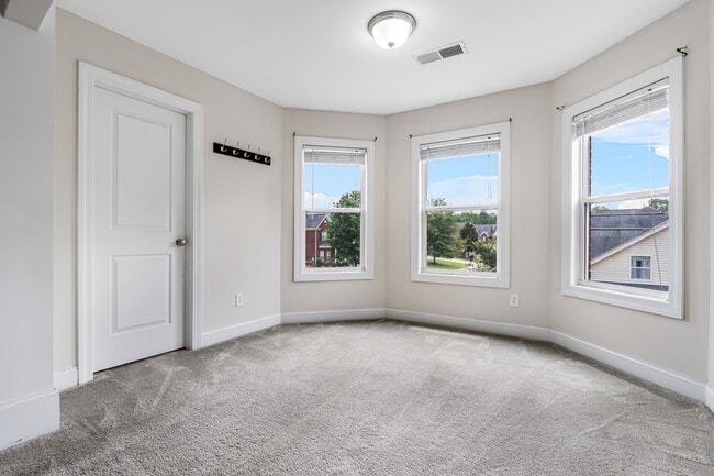 Building Photo - 403 Pisgah Flats Ct