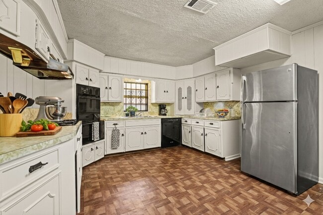 Building Photo - 2315 Leffingwell St